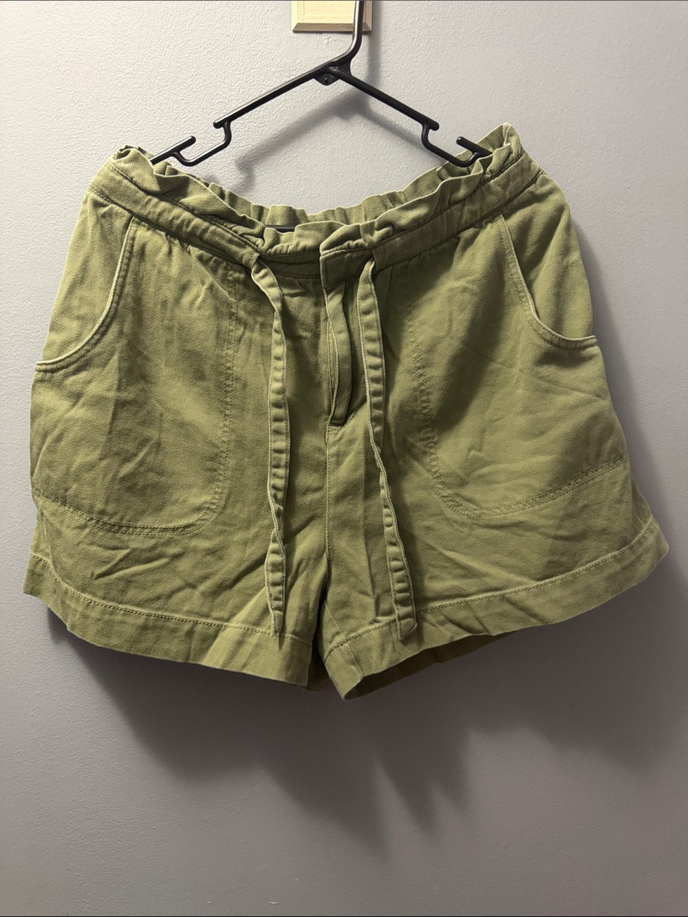 Old Navy Casual Drawstring Women's Shorts - Olive Green